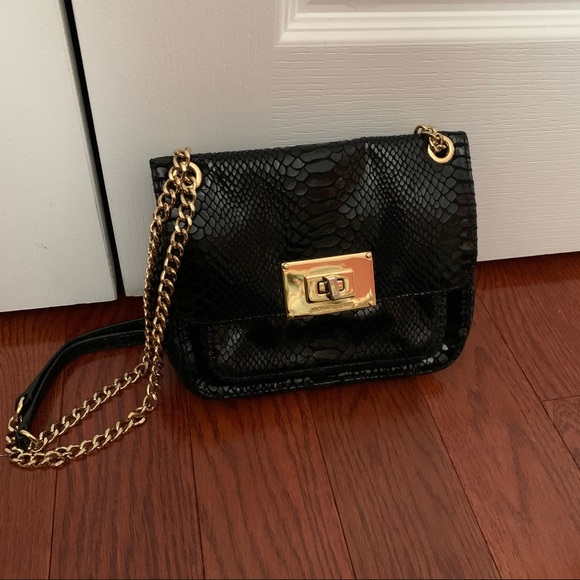 Michael Kors Handbags - Michael Kors Crossbody